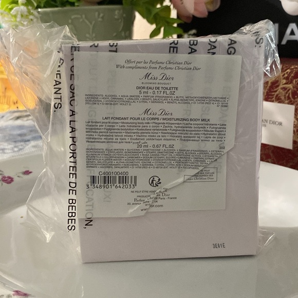 Dior BLOOMING BOUQUET 2-Piece Set - Picture 4 of 5